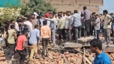 Gujarat Building Collapse: Under-Construction Building Collapses in Nadiad, Rescue Operation Underway (Watch Video)