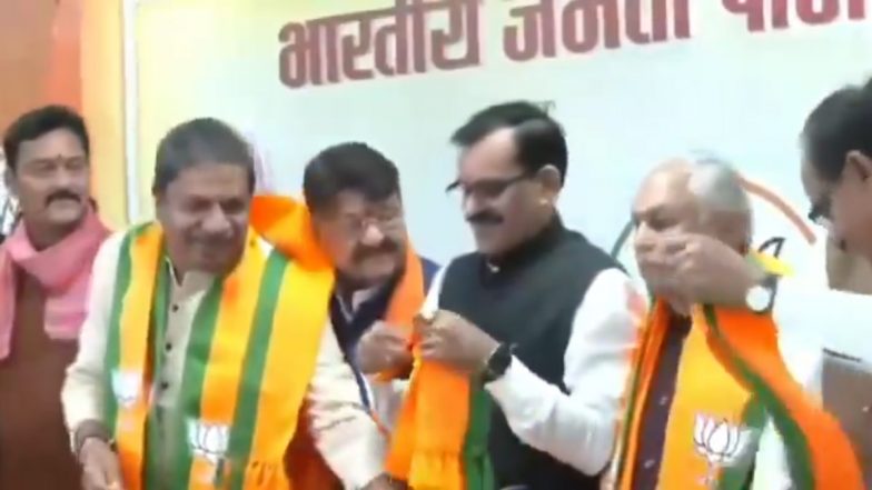 ‘Election Me Teri Gaali Suni, Ab Tujhe Party Me Lena Pad Raha Hai’: Video of Kailash Vijayvargiya’s Friendly Banter With Former Congress Leader Sanjay Shukla Goes Viral