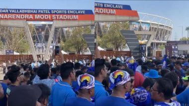 Mumbai Indians Fans Gather in Huge Numbers To Cheer Hardik Pandya and Co Outside Ahmedabad's Narendra Modi Stadium Ahead of GT vs MI IPL 2024, Video Goes Viral