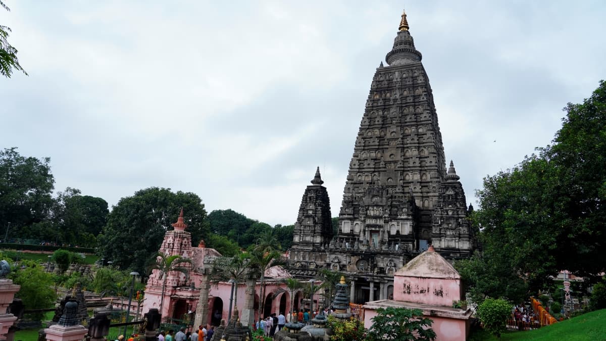 Bihar Diwas 2024: Mahabodhi Temple in Bodh Gaya, Takht Sri Patna Sahib ...