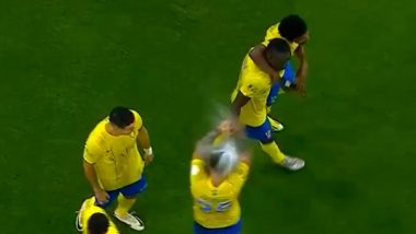Cristiano Ronaldo's Teammate Otavio Hit On Head With Water Bottle Thrown By Fans Targeting Portuguese Star During Al-Ahli vs Al-Nassr Saudi Pro League 2023-24 Match (Watch Video)
