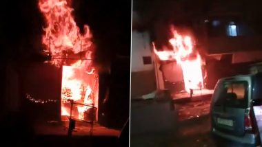 Uttar Pradesh: To Avenge Daughter's Death, Family Sets Her In-Laws' House on Fire in Prayagraj, Two Burnt to Death; Horrific Video Surfaces