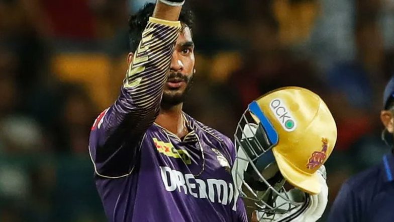 Venkatesh Iyer Dedicates Half-Century to His Fiancée After He Celebrates Milestone By Giving 'Flying Kiss' to Her During RCB vs KKR IPL 2024 Match