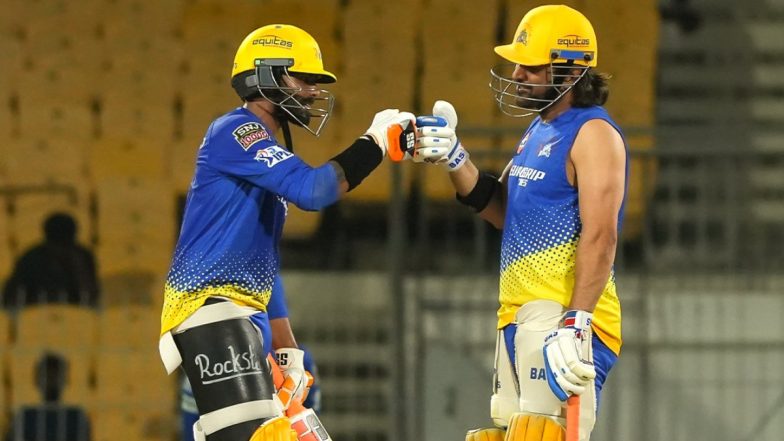 IPL 2024: CSK Head Coach Stephen Fleming Reveals Franchise Wasn't Ready to Move On From MS Dhoni in 2022 As Ruturaj Gaikwad Takes Up Captaincy Ahead of New Season
