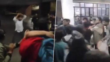 Scuffle at JNU: Clash Breaks Out Between ABVP, Left-Backed Student Groups at Jawaharlal Nehru University Over Poll Committee Selection at School of Languages (Watch Video)