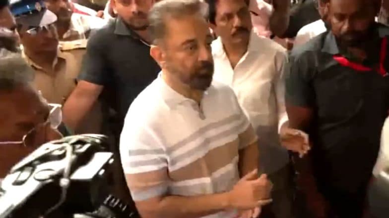 Kamal Haasan Steps Out to Cast His Vote for Lok Sabha Elections 2024 in Chennai, Gets Mobbed in Polling Booth (Watch Video)