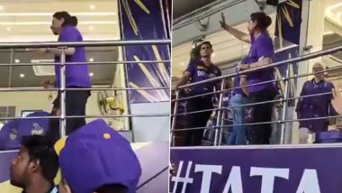 Shah Rukh Khan Collects Discarded KKR Flags Post Match With LSG at Eden Garden; Video Goes Viral – WATCH