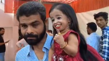 Lok Sabha Elections 2024: World's Smallest Living Woman Jyoti Amge Cast Her Vote at Polling Booth in Nagpur (Watch Video)