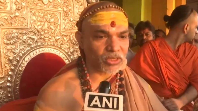 Hindu New Year 2024: Spiritual Leader Shankaracharya Avimukteshwaranand Saraswati Calls for Cow To Be Declared As ‘Rashtra Mata’ (Watch Video)