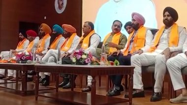 Lok Sabha Elections 2024: 1,500 Sikhs Join BJP Ahead of General Polls in Delhi and Punjab (Watch Videos)