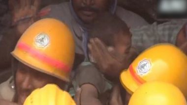 Karnataka: Child Trapped in Borewell Rescued by NDRF and SDRF Teams After 20-Hour Long Operation in Vijayapura (Watch Videos)