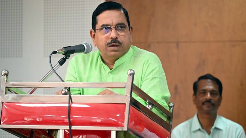 Pralhad Joshi Sworn In As Union Minister; Thanks PM Narendra Modi and Party Leadership (Watch Video)