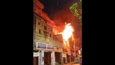Delhi Fire: Massive Blaze Erupts in Building at GB Road Area, No Casualties Reported (Watch Video)