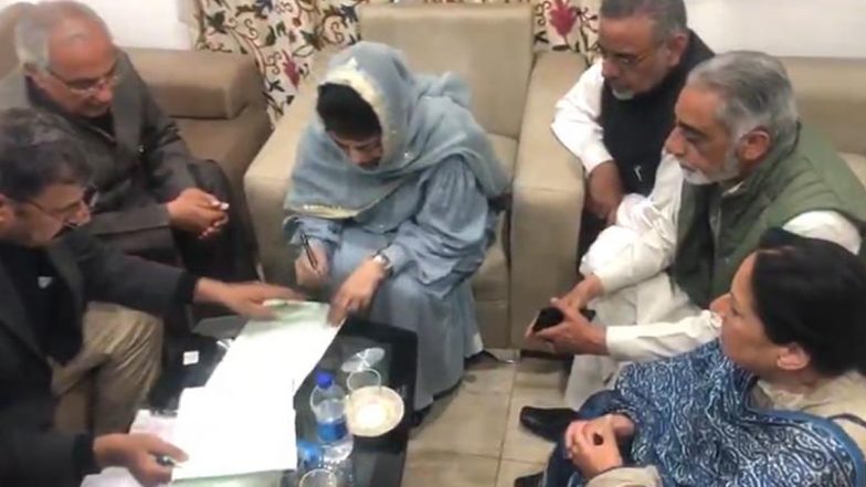 Anantnag-Rajouri Lok Sabha Election 2024: PDP President Mehbooba Mufti Files Nomination for General Polls (Watch Videos)