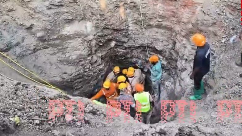 Karnataka Toddler in Borewell: Operation Underway To Rescue Two-Year-Old Boy As Workers See Him Alive on Camera (Watch Videos)