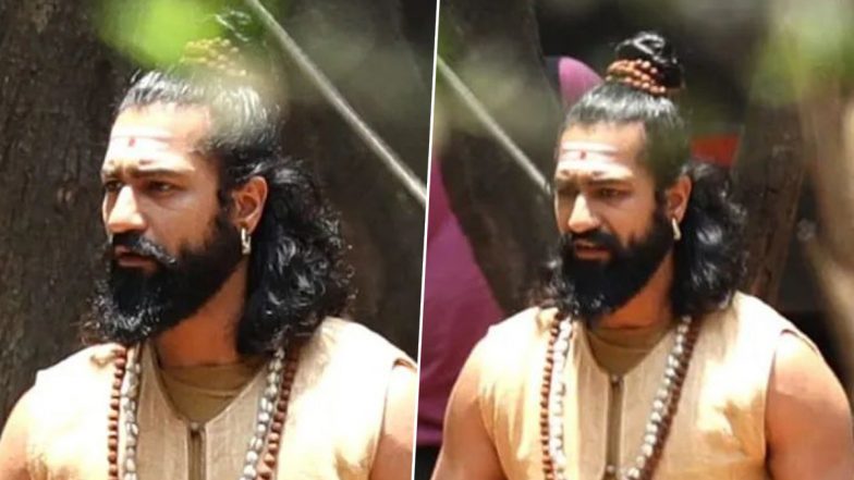 Chhaava Leaked BTS Pics: Vicky Kaushal Spotted Shooting In Dhoti, Sleeveless Kurta and Rudraksha Mala For His Upcoming Film!