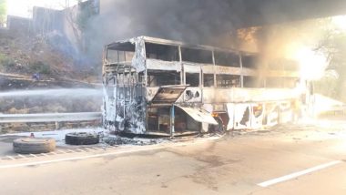 Maharashtra Bus Fire: Private Vehicle Carrying 36 Passengers Catches Blaze on Mumbai-Pune Expressway Near Vadgaon; No Casualties Reported (Watch Videos)