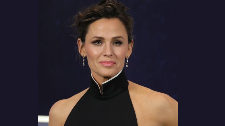 Jennifer Garner Set to Produce and Star in Netflix's Holiday Comedy Mrs Claus - Vimarsana News