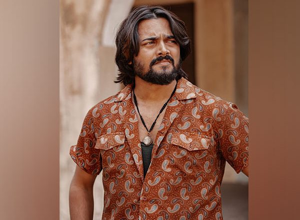 Entertainment News | Bhuvan Bam Busy Working on 'Taaza Khabar' Season 2, Meets Fans on the Set