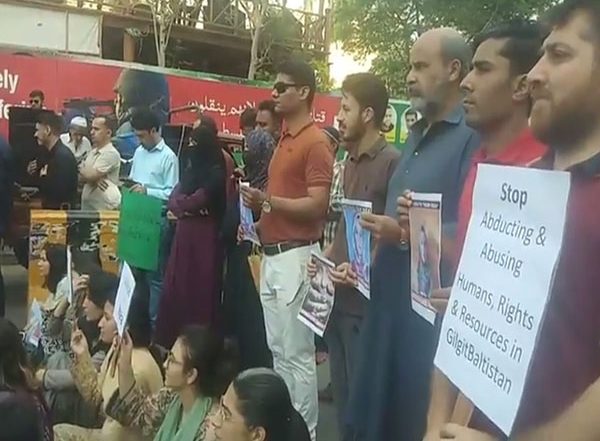 World News | Protesters Issue 'ultimatum' to Authorities, Demand Safe Return of Abducted Minor Girl in Gilgit Baltistan