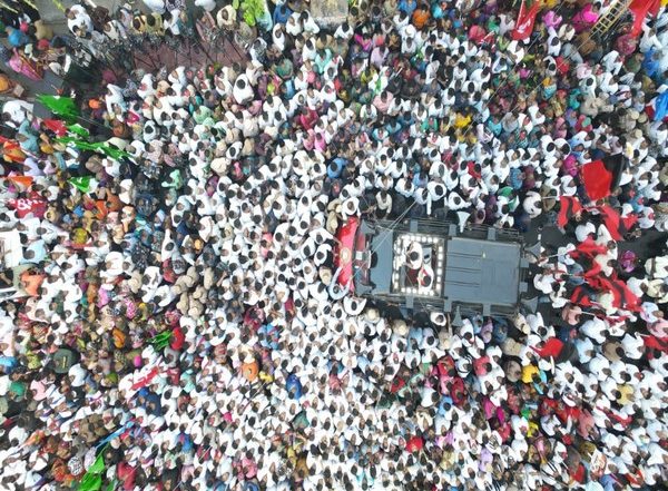 India News | TN: Unfazed over 'dynasty Politics' Hogging Poll Discourse, Candidates Campaign with Loved Ones; Set New Trend