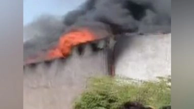 India News | Gujarat: Fire Breaks out at a Plastic Factory in Morbi