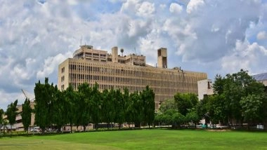 Business News | Placement Woes Grip IITs; 35-40 Per Cent Students Still Unplaced at Top Campuses, Say Alumni Group