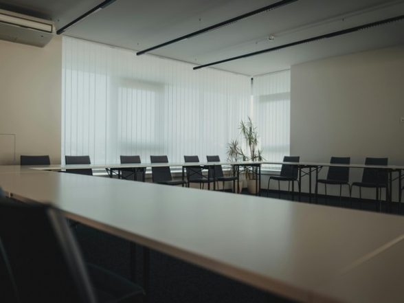 Business News | Flexible Space Operators Claim 22% Share in Office Leasing - CBRE Report - Vimarsana News
