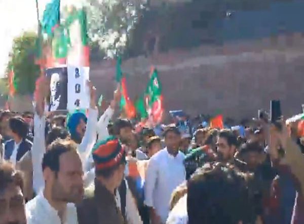 World News | Pakistan Tehreek-e-Insaf Criticises Senate Polls Delay in Khyber Pakhtunkhwa, Calls It Attempt to Disregard Constitution