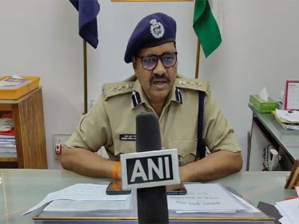 India News | Three Killed as Car Collides with Bus in Madhya Pradesh's Seoni, 28 Injured - Vimarsana News
