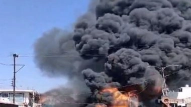 India News | One Killed in Fire That Breaks out as Oil Tanker Overturns in Himachal's Una