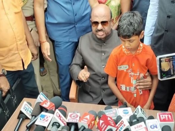 India News | West Bengal Governor Meets Family of BJP Worker Found Dead in 'mysterious Circumstances' - Vimarsana News