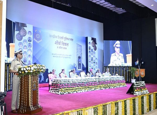 India News | CRPF DG Refers Force Personnel as 'sentinels of Internal Security', Lauds on Increasing Credibility Among People