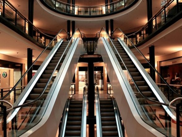 Business News | Foreign Luxury Retailers to Further Expand India's Retail Leasing Market - Vimarsana News