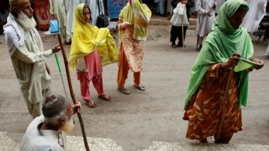 World News | Ramazan Rush: Over 4 Lakh Beggars Flood Karachi Streets; Crime Spikes