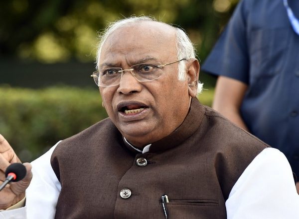 India News | Congress President Kharge Writes to President Murmu Against 'privatisation' of Sainik Schools