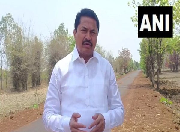 India News | Maharashtra Congress Chief Nana Patole Claims 'attempt on Life' After Truck Hits His Car in Bhandara