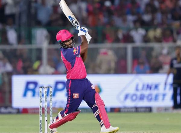 Sports News | Sanju Samson Fined for Rajasthan Royal's Slow Over-rate in Clash Against Gujarat Titans