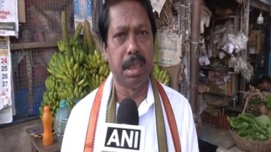 India News | TN: Padma Shree Awardee Makes Flower Garlands, Sell Vegetables While Campaigning as Independent Candidate