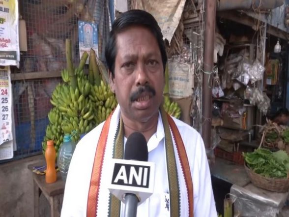 India News | TN: Padma Shree Awardee Makes Flower Garlands, Sell Vegetables While Campaigning as Independent Candidate - Vimarsana News