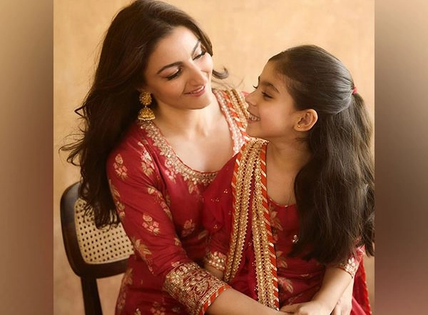 Entertainment News | Soha Ali Khan Twins with Daughter Inaaya in Red Ethnic Attire on Eid, Extends Warm Wishes to Fans