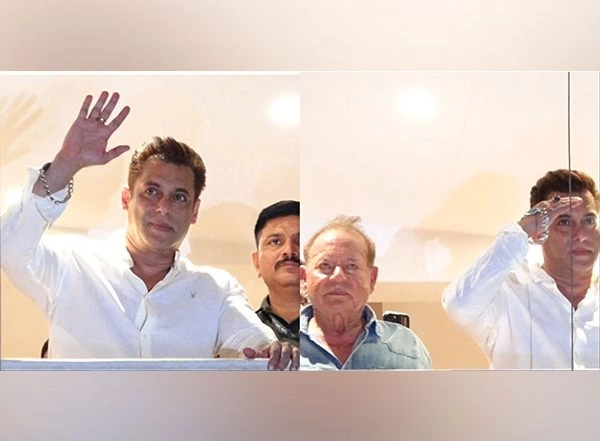 Entertainment News | Salman Khan Greets Fans Outside Galaxy Apartment on Eid, Poses with His Father Salim Khan