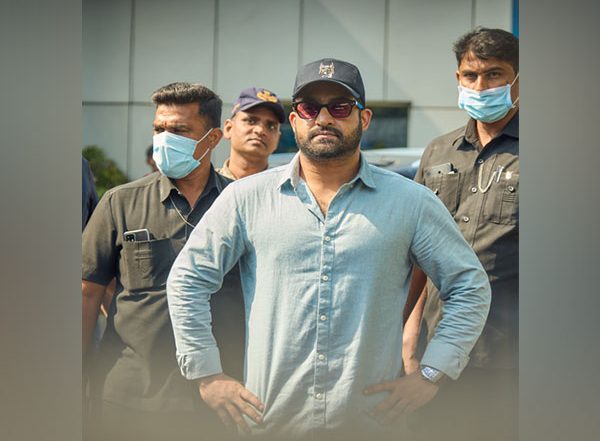 War 2: Jr NTR Unveils His Intriguing Look for YRF Spy Universe Film in Mumbai Arrival (View Pics)