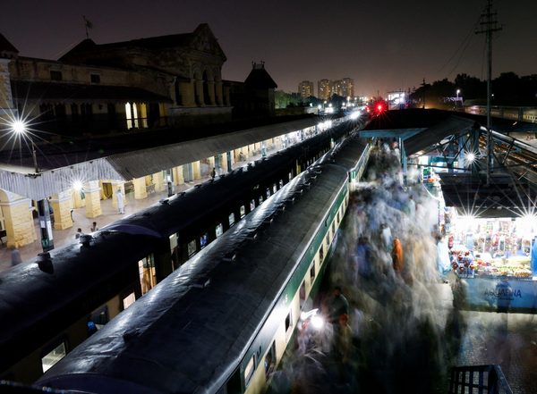 World News | Pakistan: 19 Killed, 55 Injured over Resisting Robberies During Ramzan