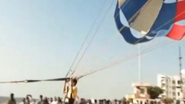 India News | Lok Sabha Elections: Greater Chennai Municipal Commissioner Goes Parasailing for Voters Awareness