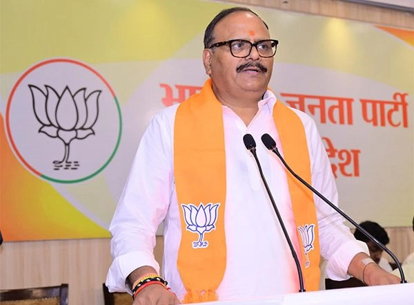 India News | UP Deputy CM Hails PM Modi After Prominent Oppn Leaders Join BJP