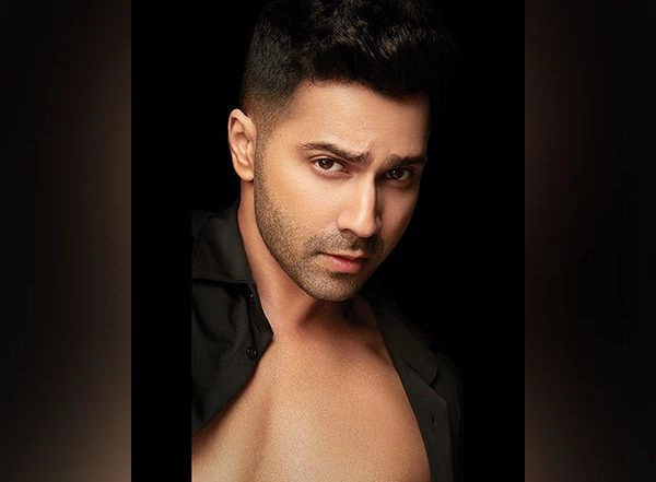 Entertainment News | Varun Dhawan's Dapper PIC Draws Samantha Ruth Prabhu's Hilarious Reaction; Actor Hits Back with Sassy Reply