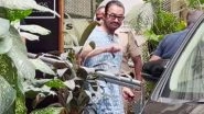 Aamir Khan Spotted in Mumbai Sporting Signature Look at Krome Studios (Watch Video)