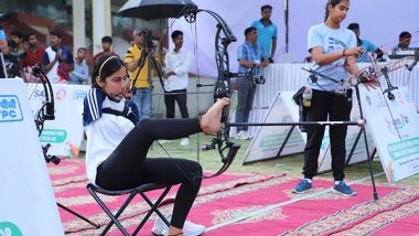 Sports News | Sheetal Devi Gives World Champion Scare as Armless Wonder Bags Silver in Khelo India National Archery Meet