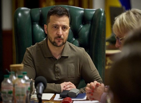 World News | Polish Man Detained over Alleged Plot to Kill Ukraine President Zelenskyy